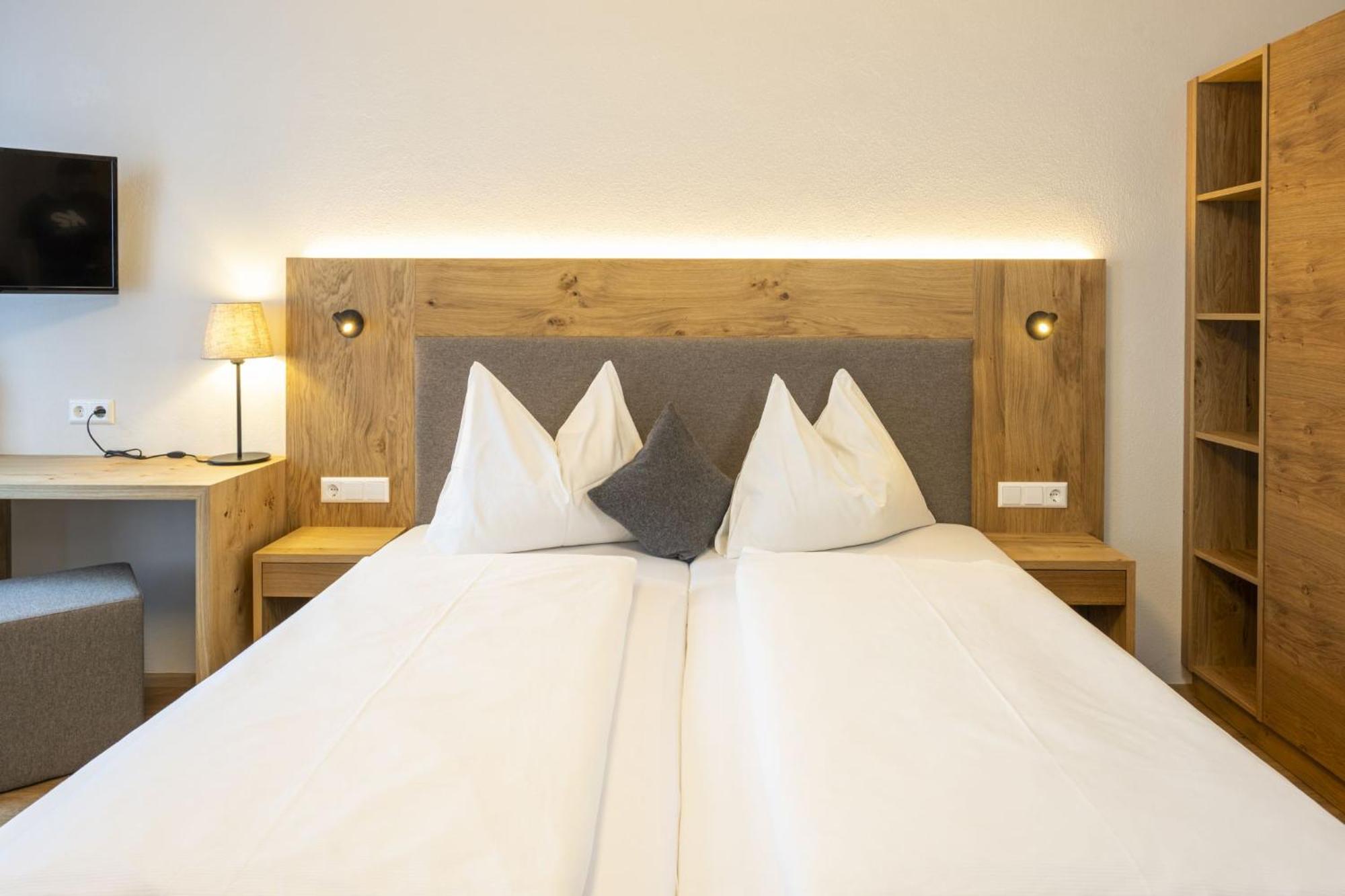 Ferienhotel Gasthof Zur Post อุนเทอร์เทาเอิร์น ภายนอก รูปภาพ